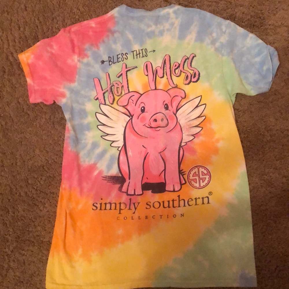 A cute simply southern shirt in the size small!:)